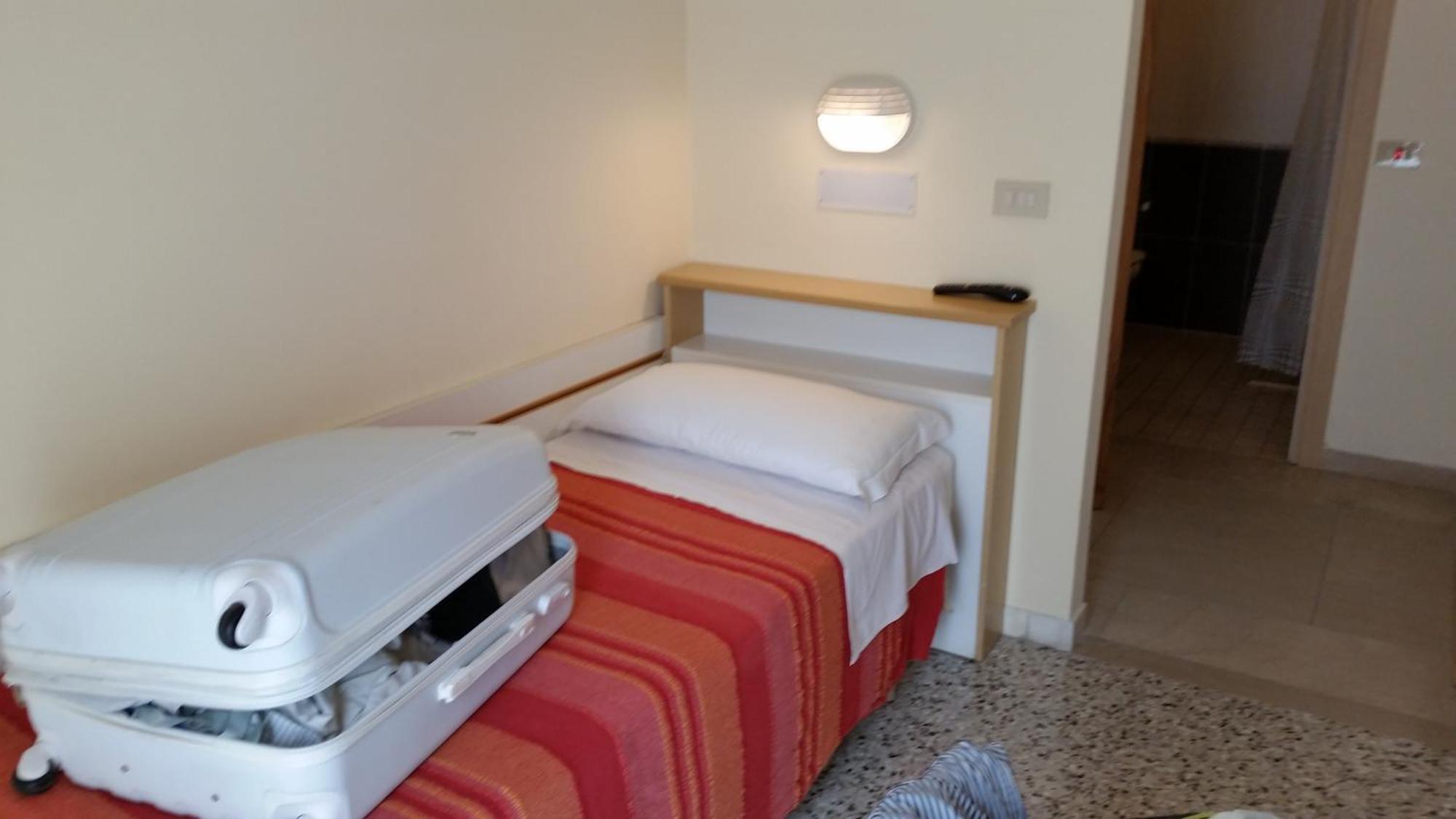 ריצ'יונה Hotel Tosi מראה חיצוני תמונה